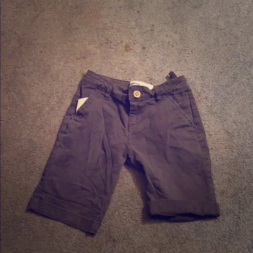 Navy blue Bermuda pants
